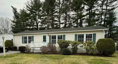 10 Trailwood Dr, Bridgewater, MA 02324