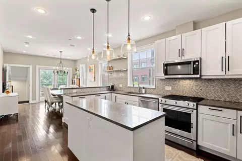 821 E 6th St #1, Boston, MA 02127