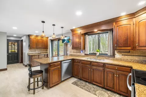 1841 Maple St, Dighton, MA 02764 photo 4