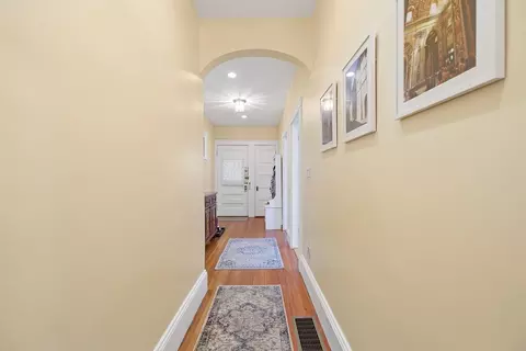 122 Davis Ave #1, Brookline, MA 02445 photo 20
