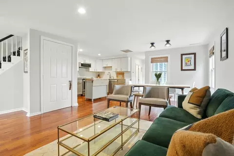 78 Pearl St #3, Boston, MA 02129