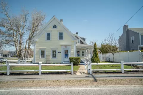 136 Depot St, Dennis, MA 02639