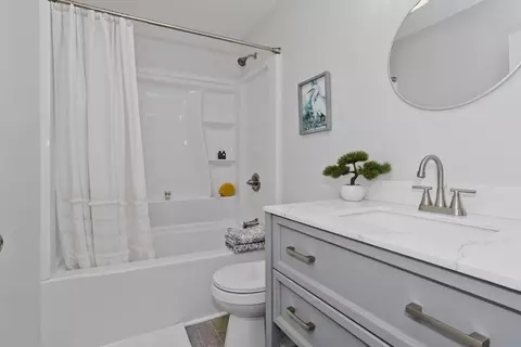72 Lancaster, Springfield, MA 01118 photo 19