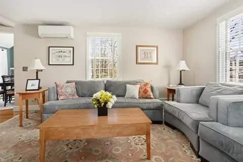 Living - 110 Vine St, Reading, MA 01867 photo 2 of 4