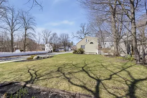 Exterior - 110 Vine St, Reading, MA 01867 photo 10 of 11