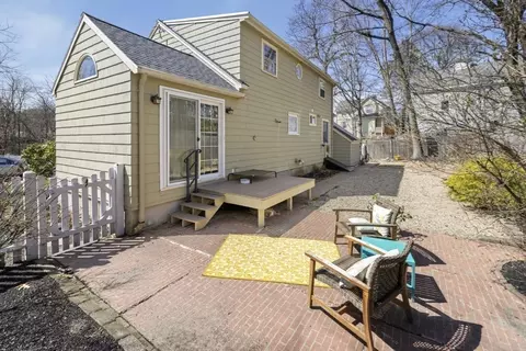 Exterior - 110 Vine St, Reading, MA 01867 photo 5 of 11