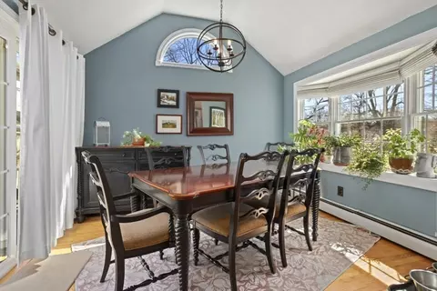 Dining - 110 Vine St, Reading, MA 01867 photo 1 of 1