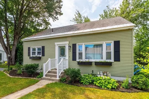 16 Harlan St, Leominster, MA 01453