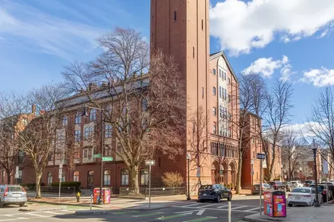 143 W Brookline St #303, Boston, MA 02118