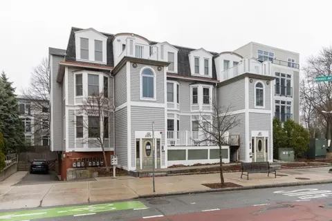 2427-2429 Massachusetts Ave #4, Cambridge, MA 02140