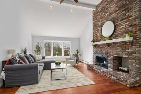 15 Knowlton Dr, Acton, MA 01720 photo 4