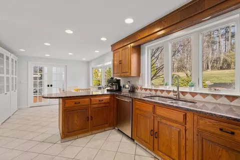 15 Knowlton Dr, Acton, MA 01720 photo 9