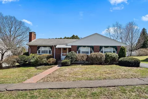 18 Avon Cir, Needham, MA 02494 photo 1