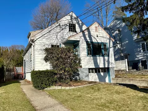 29 Worley St, West Roxbury, MA 02132
