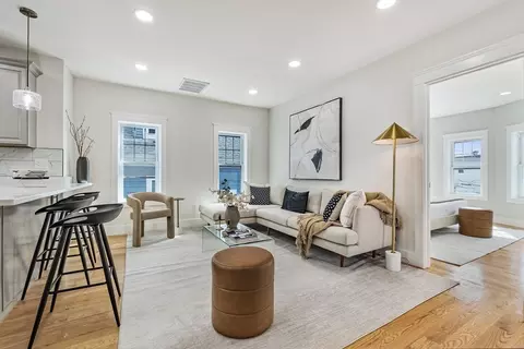 Living - 147 Jefferson Ave, Everett, MA 02149 photo 1 of 2
