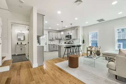Entry Way - 147 Jefferson Ave, Everett, MA 02149 photo 1 of 3