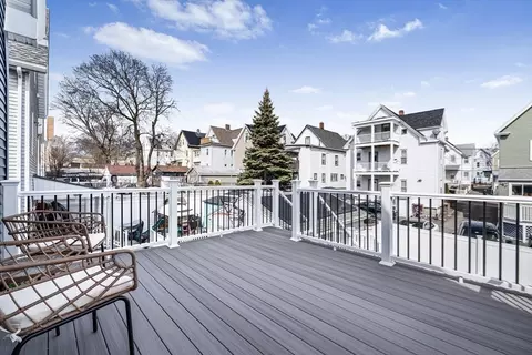 Exterior - 147 Jefferson Ave, Everett, MA 02149 photo 3 of 5