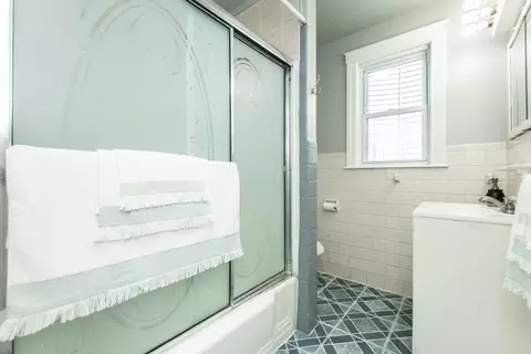 Bath - 56 Vernal St, Everett, MA 02149 photo 2 of 5