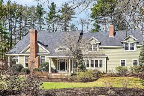 32 Wilson Rd, Concord, MA 01742