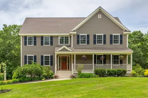 1 Livingston Ln, Newbury, MA 01951