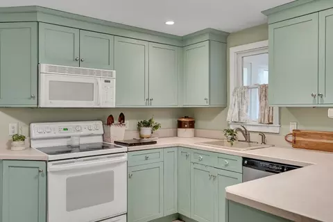 55 Fuller St, Dedham, MA 02026 photo 18