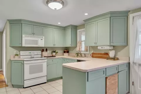 55 Fuller St, Dedham, MA 02026 photo 17