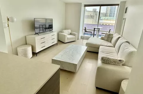 1 Franklin St #1514, Boston, MA 02110