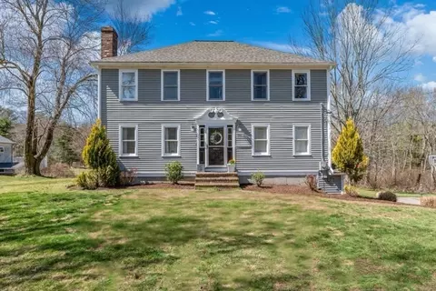 348 Thompson St, Halifax, MA 02338