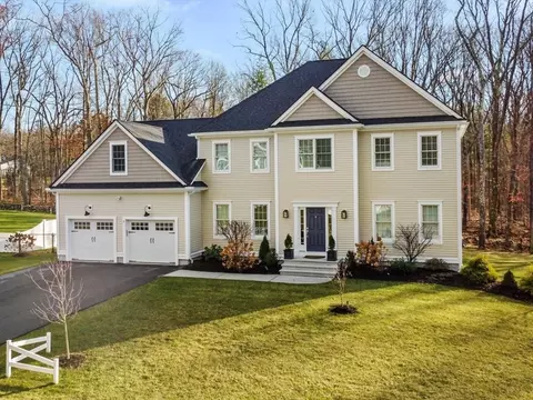 9 Clearview St, Grafton, MA 01519