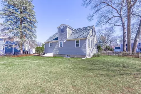 Exterior - 16 Hampton Rd, Natick, MA 01760 photo 5 of 9