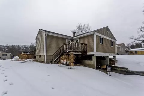 53 Gail St, Springfield, MA 01108 photo 3
