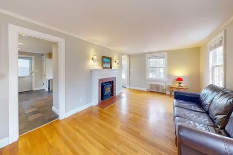 Living - 96 West St, Reading, MA 01867 photo 2 of 2