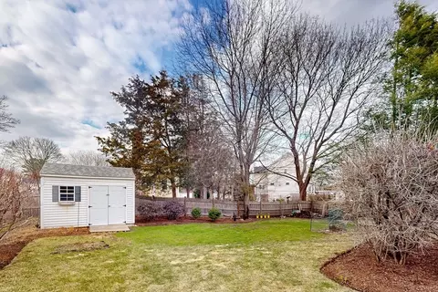 Exterior - 96 West St, Reading, MA 01867 photo 3 of 5