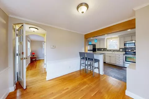 Entry Way - 96 West St, Reading, MA 01867 photo 1 of 1