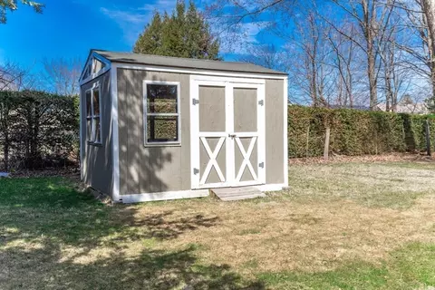 27 Bryan Ave, Easthampton, MA 01027 photo 34