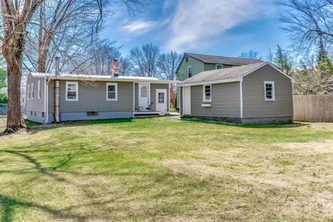 27 Bryan Ave, Easthampton, MA 01027 photo 3