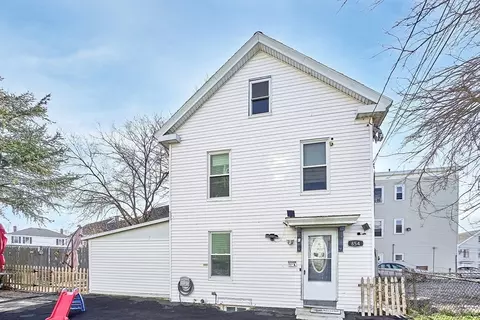 854 Central St, Lowell, MA 01852