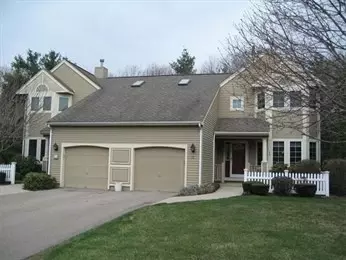 72 Cannon Forge Dr #72, Foxboro, MA 02035