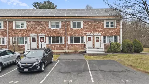 20 Douglas Dr #20, East Bridgewater, MA 02333