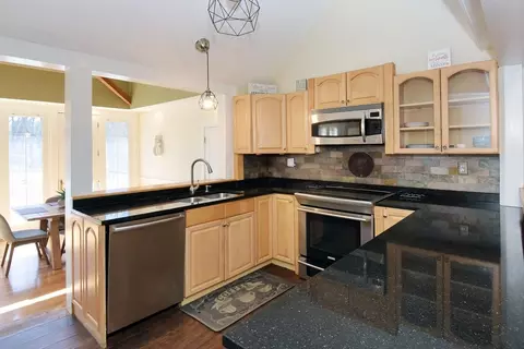 31 Pine St, Natick, MA 01760 photo 11