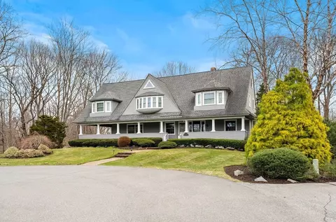 6 Chanticleer Dr, Beverly, MA 01915 photo 3