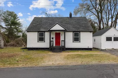 1 Elmwood Ave, Millbury, MA 01527
