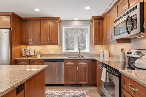 17 Pingry Way, Ayer, MA 01432 photo 5