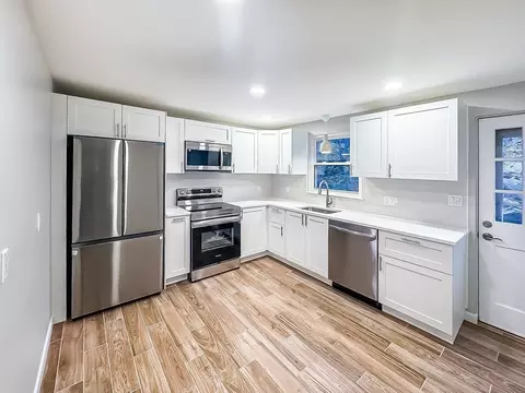 10 Shackle Way #10, Swampscott, MA 01907