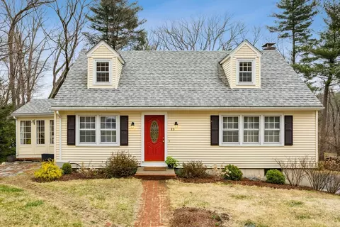 23 Linda St, Westborough, MA 01581