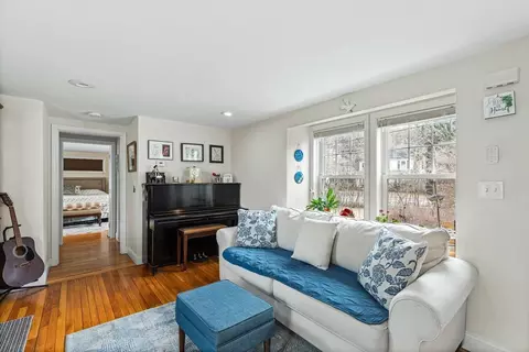 Entry Way - 59 Wapping Rd, Kingston, MA 02364 photo 2 of 3
