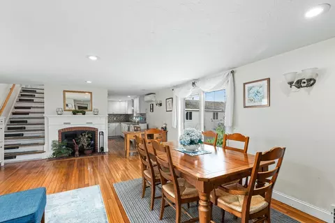 Dining - 59 Wapping Rd, Kingston, MA 02364 photo 2 of 4