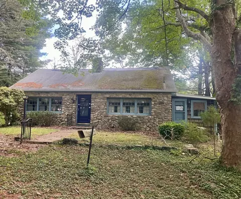 28 Indian Neck Rd, Wareham, MA 02571 photo 1