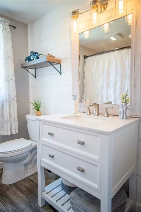 Bath - 10 Marilyn Rd, Bourne, MA 02532 photo 1 of 2