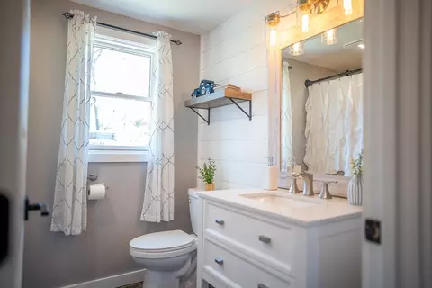 Bath - 10 Marilyn Rd, Bourne, MA 02532 photo 2 of 2